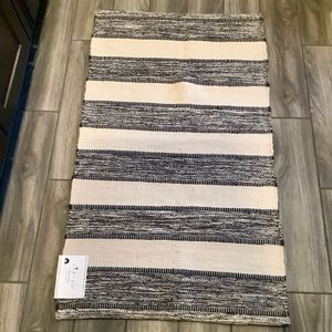 SAATVIK Striped Woven Rug